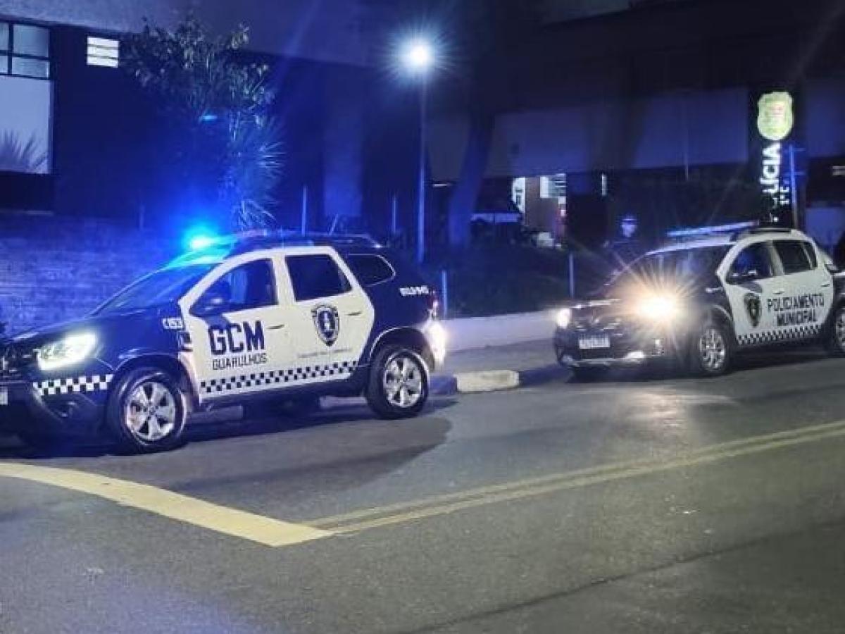 Viaturas da GCM/Guarulhos durante operação.