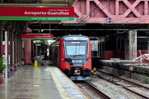 Estação Aeroporto-Guarulhos vira galeria que provoca reflexão sobre a dor e o cuidado