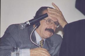 Vereador Fausto Miguel Martello homenageia o pai e ex-presidente da Câmara com nomeação de estádio no São João