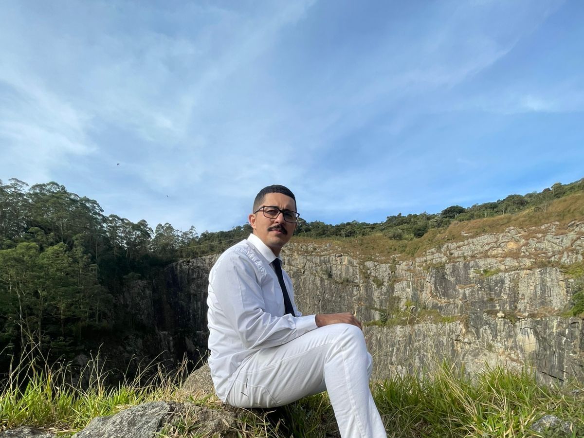 Sociedade em TORMENTOS, estreia do clipe sexta-feira