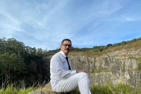 Sociedade em TORMENTOS, estreia do clipe sexta-feira