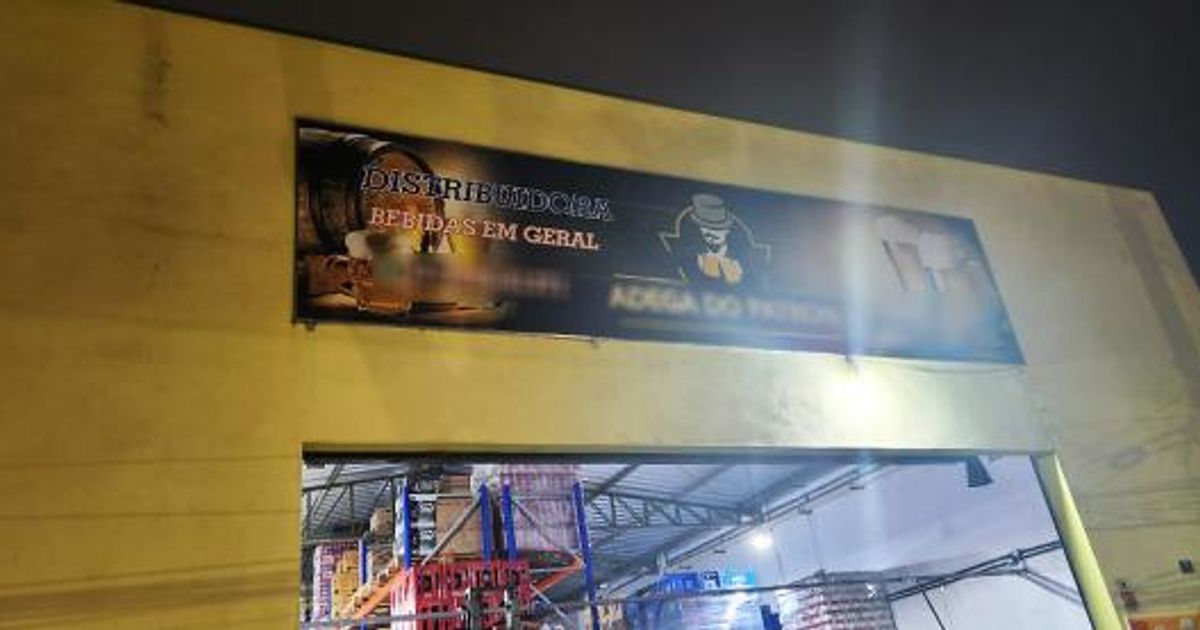 Em conjunto com a GCM, Prefeitura fecha adegas em diferentes bairros da cidade