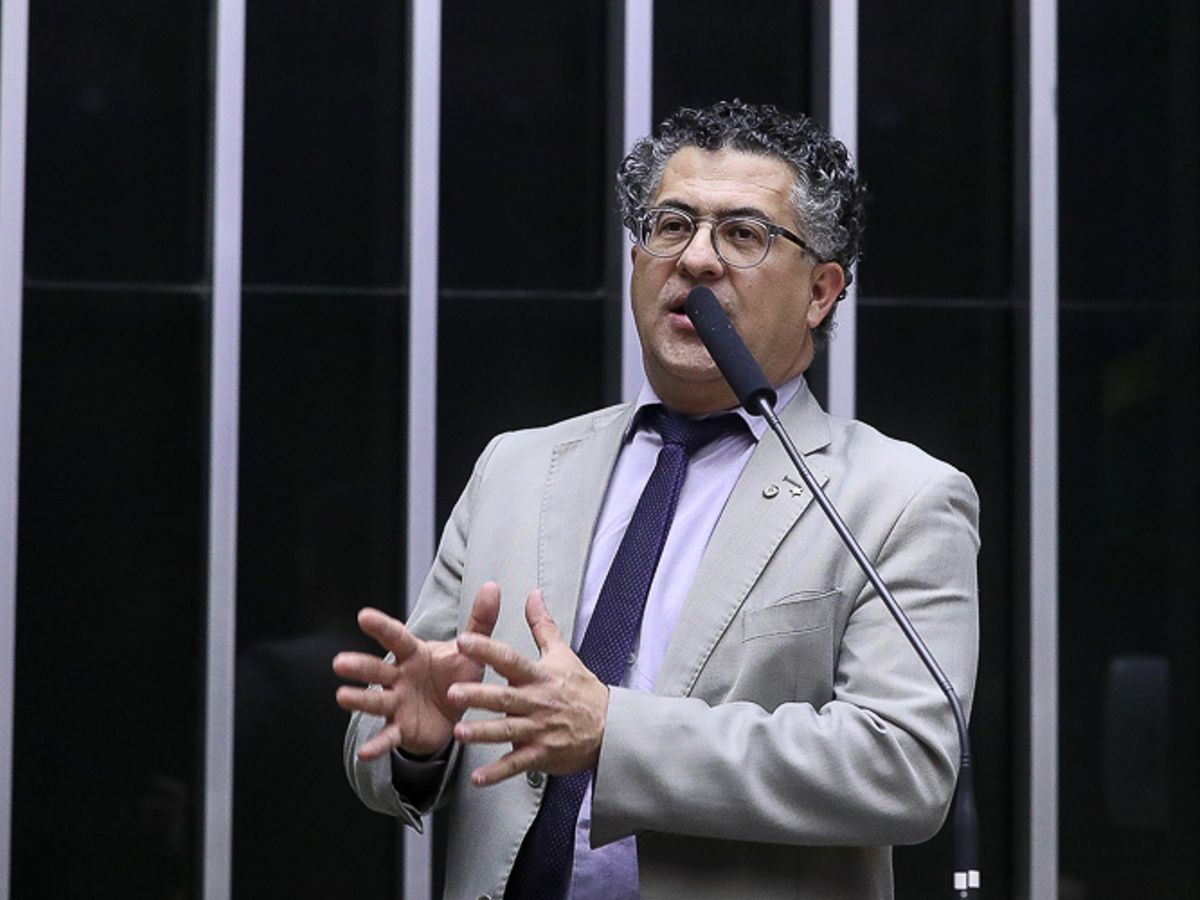Alencar Santana (PT) é contra a PEC da "Blindagem" e votou contra sua implantação junto à Constituição