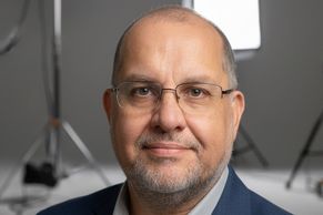 Conheça a história e a carreira de Marcelo Guanaes