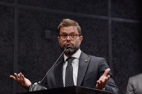 Delegado Mesquita acompanha famílias ameaçadas e cobra investigação sobre loteamento irregular em Guarulhos