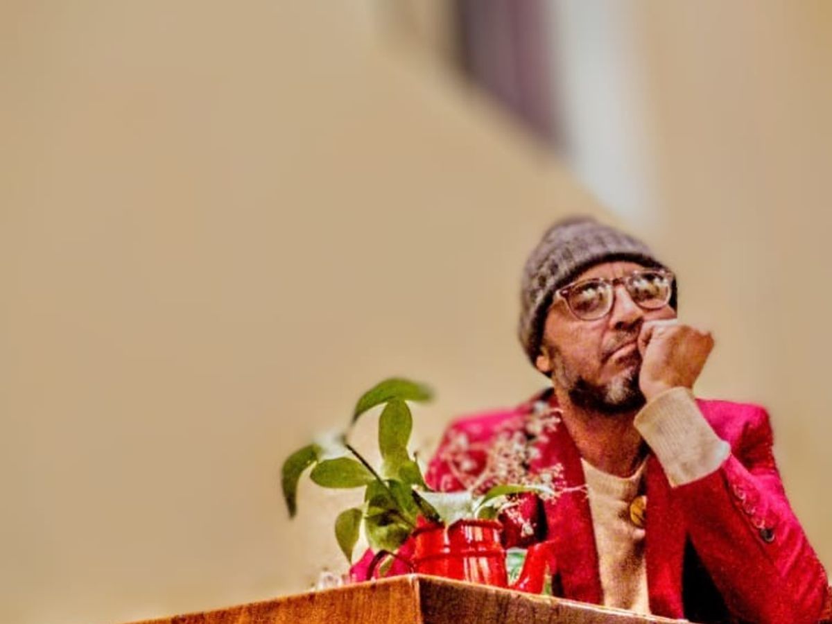 Mad Rodrigues, da música a poesia