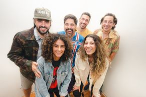 João Perreka e Os Alambiques celebram 10 anos com show especial no Sesc Guarulhos