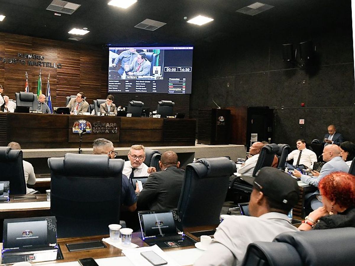Vereadores enceram o ano legislativo nesta segunda-feira (22) com a votação do orçamento