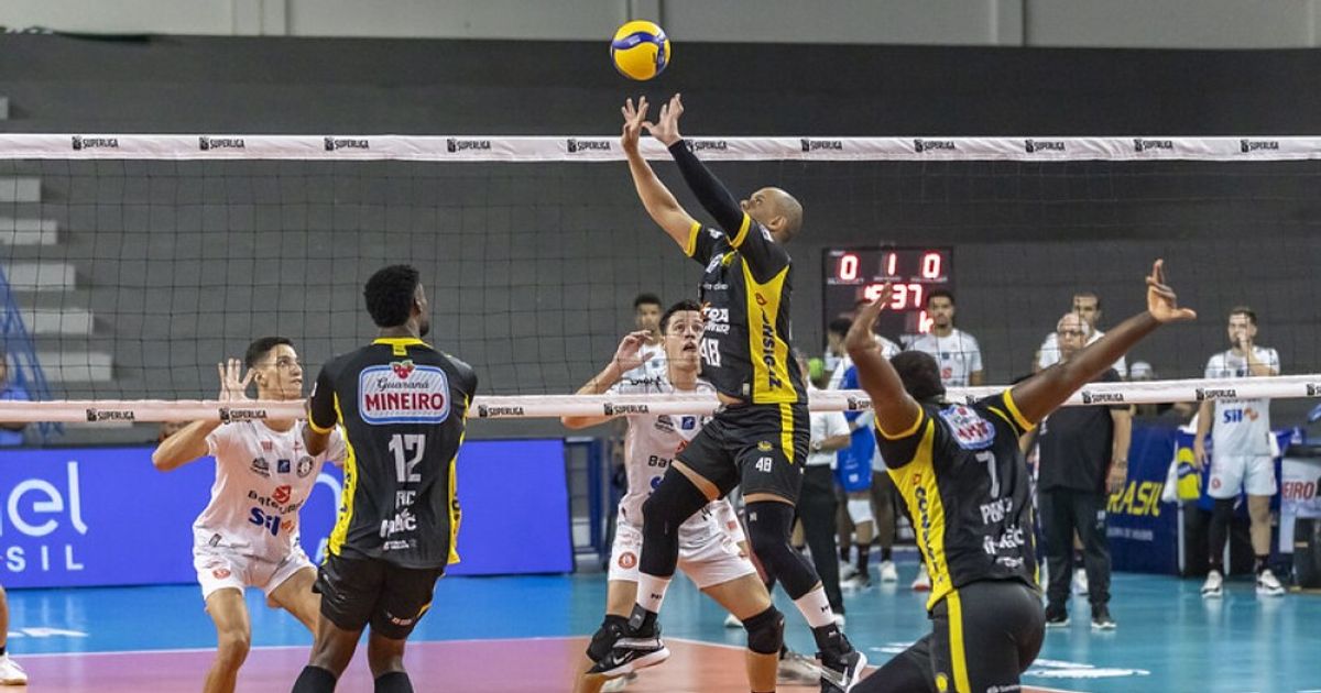 Vôlei Guarulhos é superado pelo Praia Clube e continua sem vencer no returno da Superliga