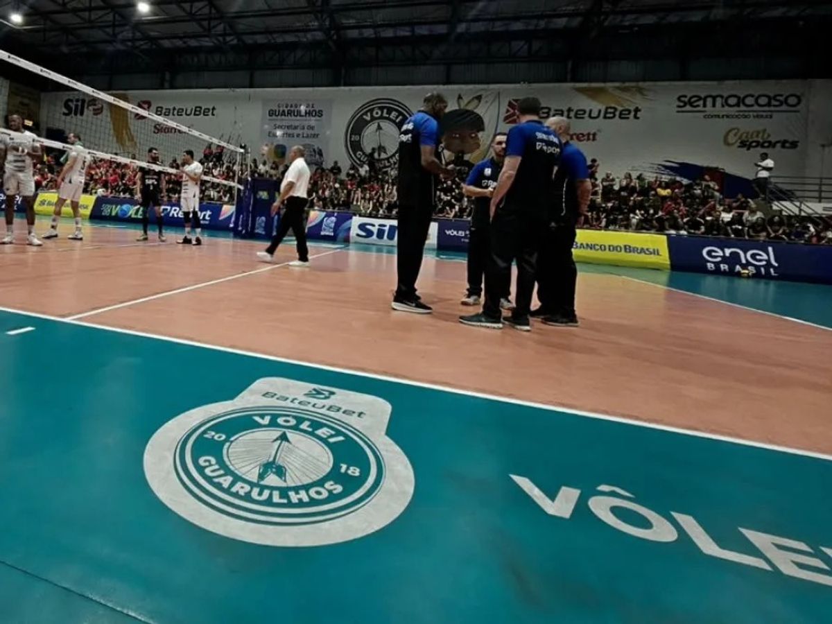 Quadra do ginásio Arnaldo José Celeste não apresentava condições necessárias para a realização da partida entre Vôlei Guarulhos e Suzano, pela 13ª rodada da Superliga